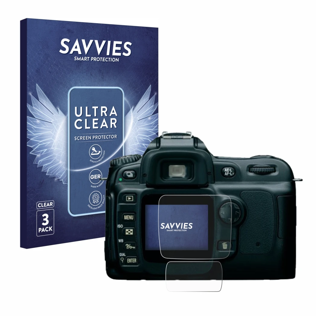 Face avant d’un emballage produit avec le logo de la marque Savvies. À côté, l’appareil Nikon D50 est représenté avec la prote