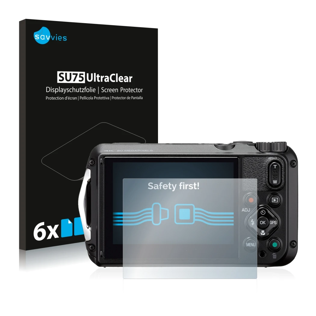 Face avant d’un emballage produit avec le logo de la marque Savvies. À côté, l’appareil Ricoh WG-6 est représenté avec la prot