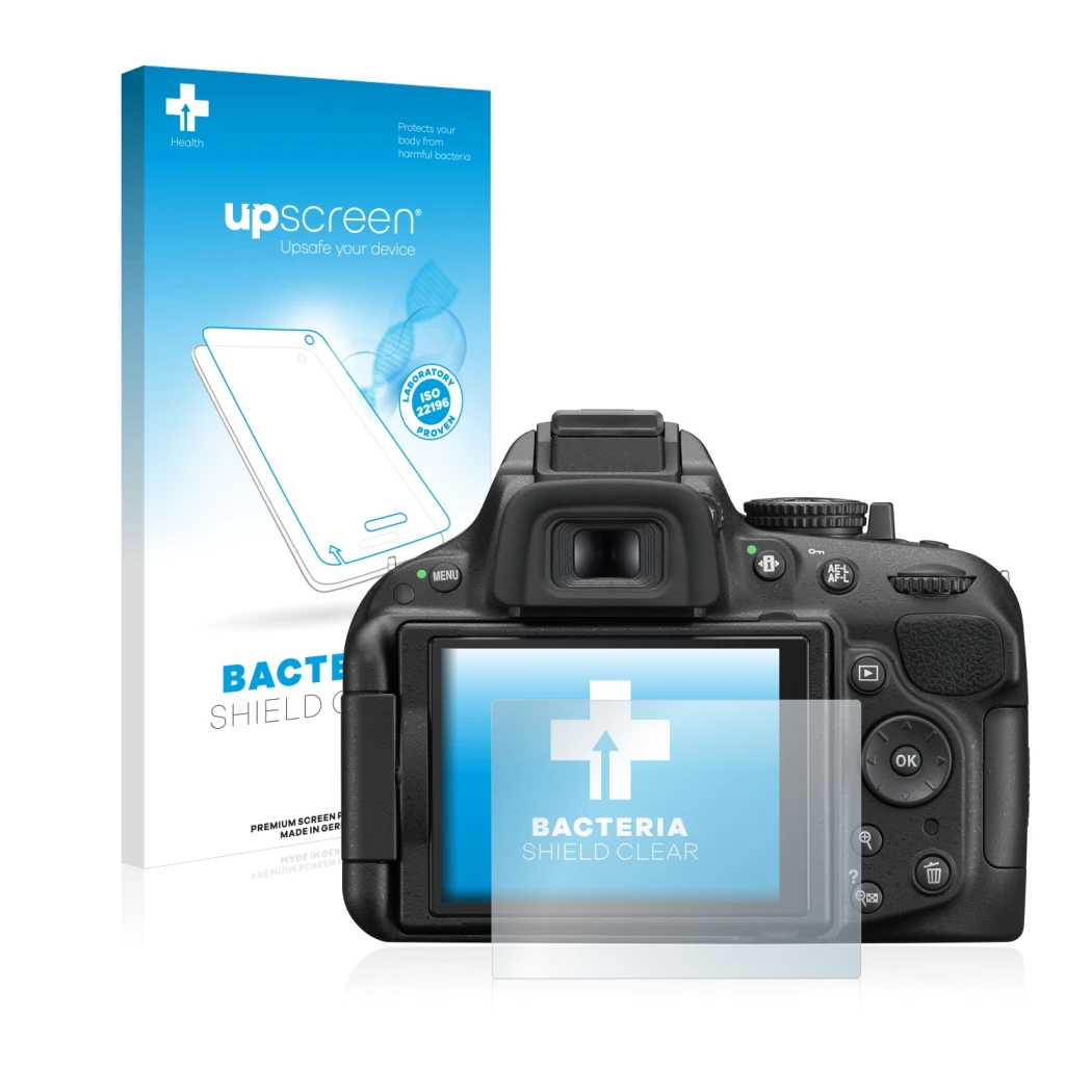 Face avant d’un emballage produit avec le logo de la marque upscreen. À côté, l’appareil Nikon D5200 est représenté avec la pr