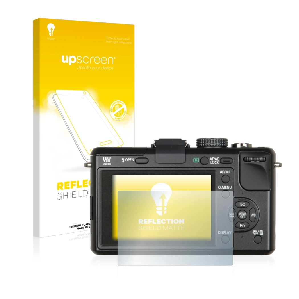 Face avant d’un emballage produit avec le logo de la marque upscreen. À côté, l’appareil Panasonic Lumix DMC-GF1 est représent