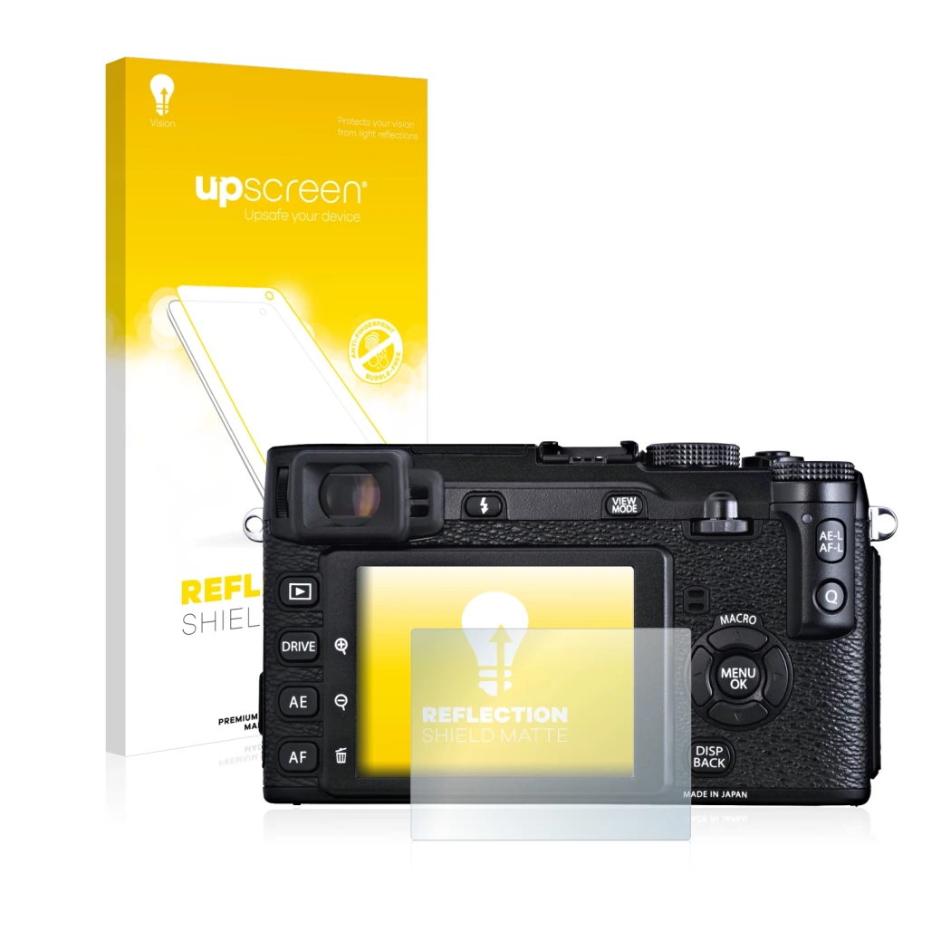 Face avant d’un emballage produit avec le logo de la marque upscreen. À côté, l’appareil Fujifilm X-E1 est représenté avec la 