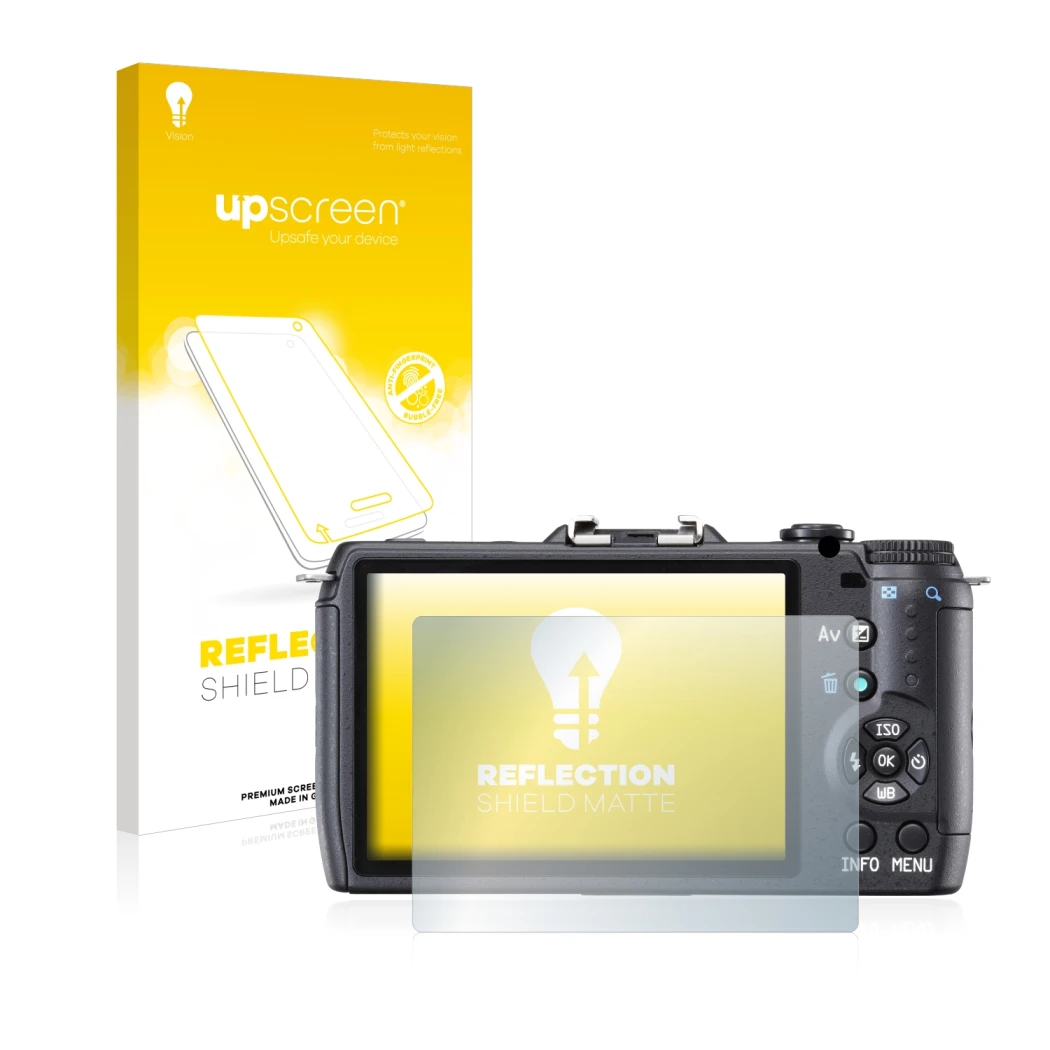Face avant d’un emballage produit avec le logo de la marque upscreen. À côté, l’appareil Pentax Q10 est représenté avec la pro