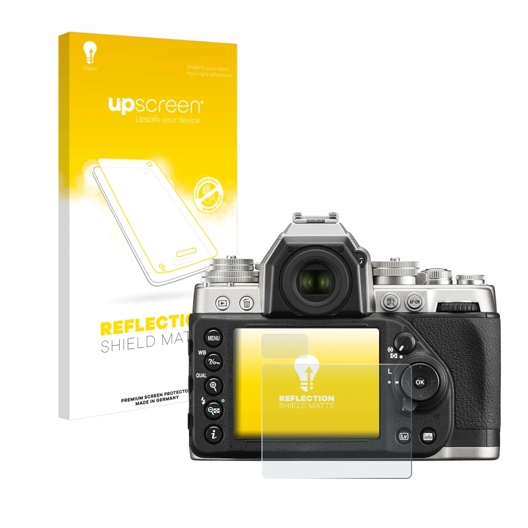 Face avant d’un emballage produit avec le logo de la marque upscreen. À côté, l’appareil Nikon Df est représenté avec la prote