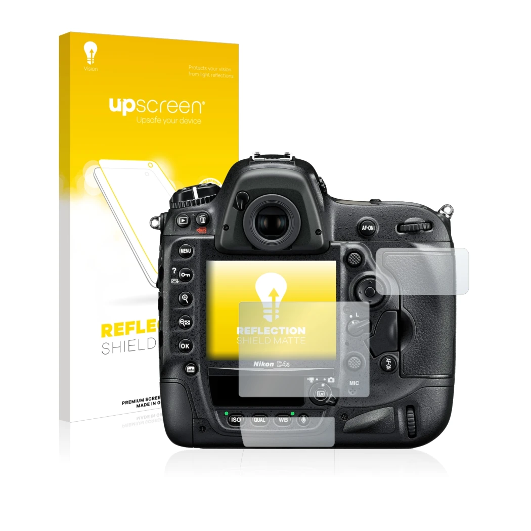 Face avant d’un emballage produit avec le logo de la marque upscreen. À côté, l’appareil Nikon D4S est représenté avec la prot
