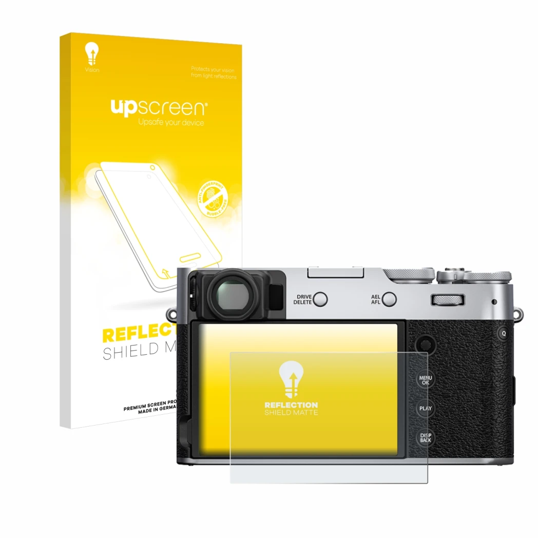 Face avant d’un emballage produit avec le logo de la marque upscreen. À côté, l’appareil Fujifilm X100V est représenté avec la