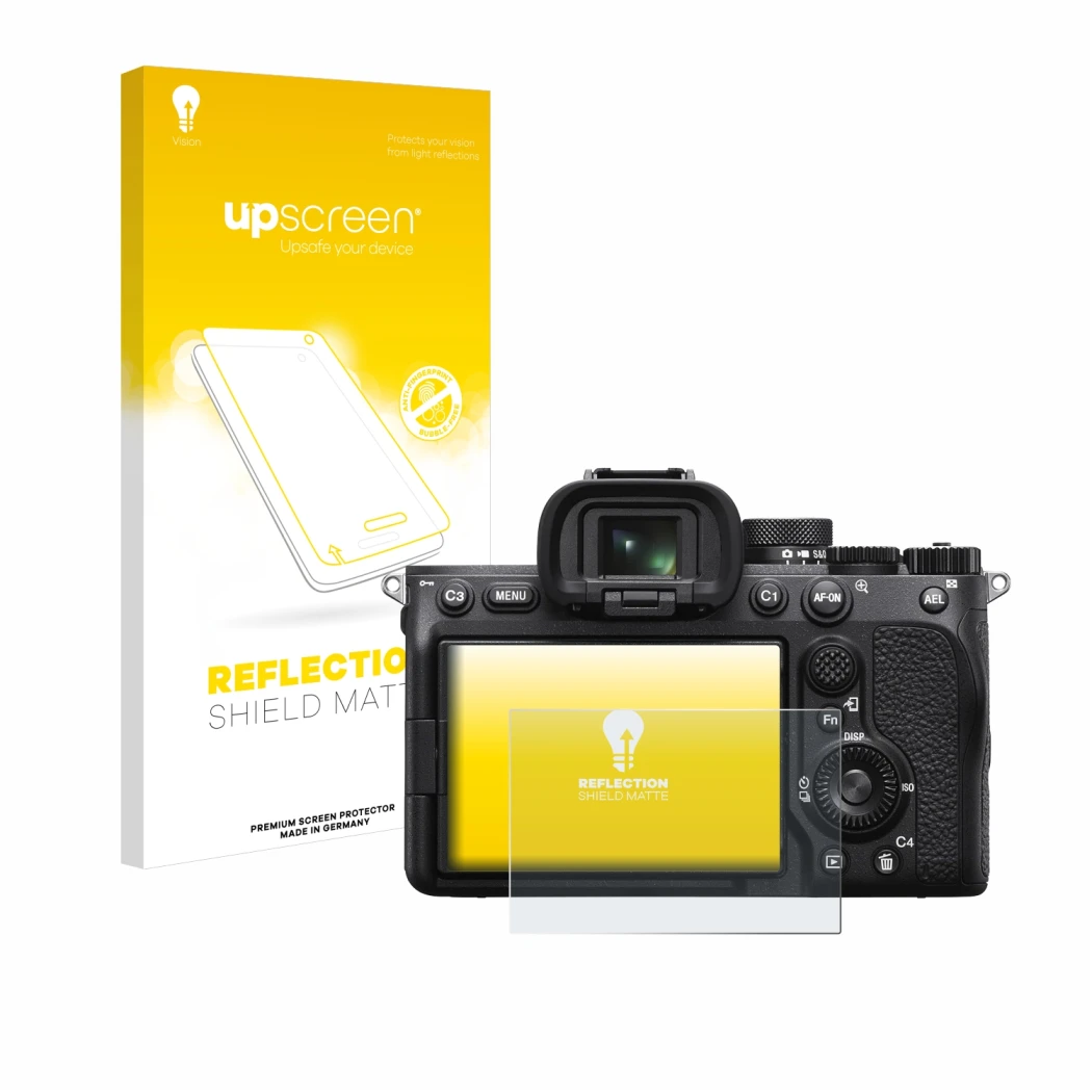 Face avant d’un emballage produit avec le logo de la marque upscreen. À côté, l’appareil Sony Alpha 7 IV est représenté avec l