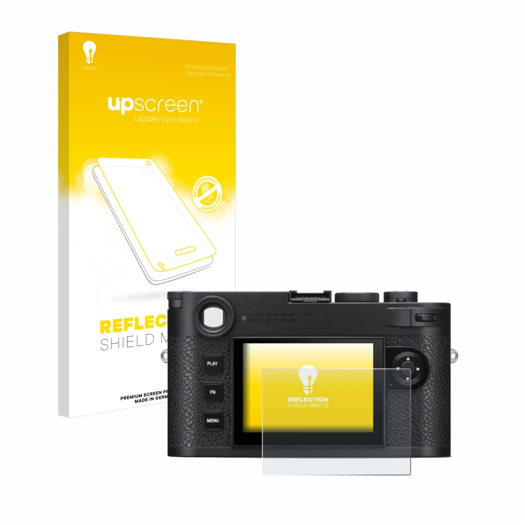 Face avant d’un emballage produit avec le logo de la marque upscreen. À côté, l’appareil Leica M11 est représenté avec la prot