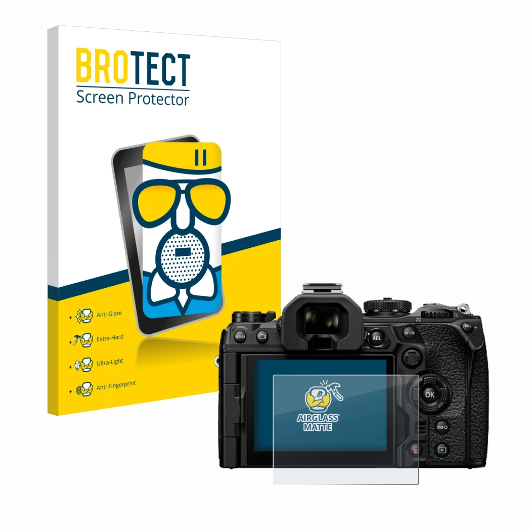 Face avant d’un emballage produit avec le logo de la marque BROTECT. À côté, l’appareil Olympus OM System OM-1 Mark II est rep