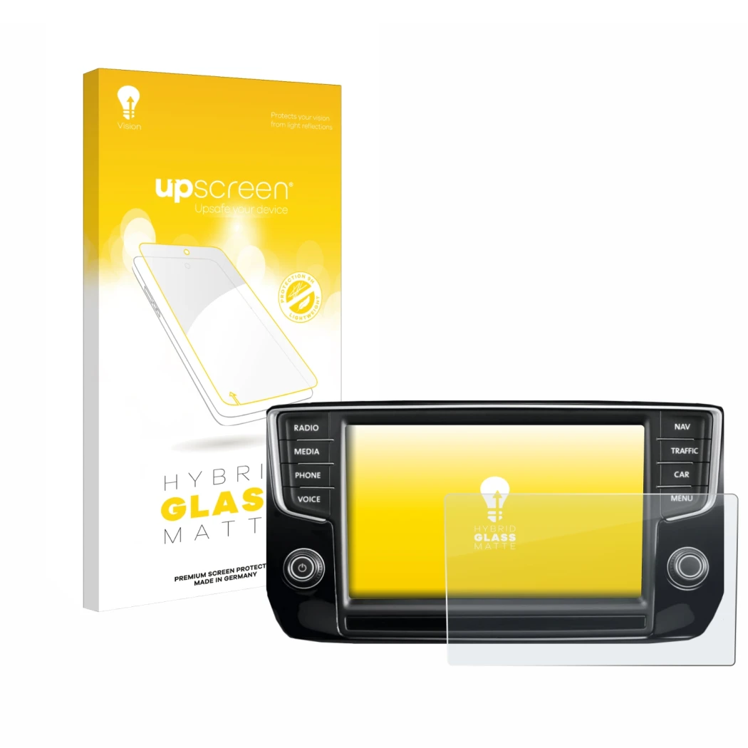 Face avant d’un emballage produit avec le logo de la marque upscreen. À côté, l’appareil Volkswagen Passat 2015 Discover Pro 8