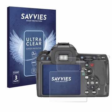 Face avant d’un emballage produit avec le logo de la marque Savvies. À côté, l’appareil Pentax K7, K-7 est représenté avec la 