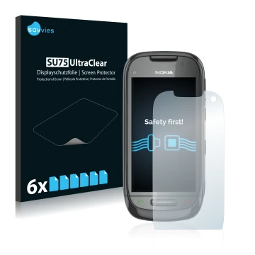 Face avant d’un emballage produit avec le logo de la marque Savvies. À côté, l’appareil Nokia C7-00 est représenté avec la pro