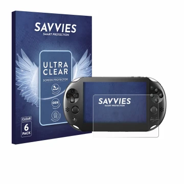 Face avant d’un emballage produit avec le logo de la marque Savvies. À côté, l’appareil Sony Playstation PS Vita Slim est repr