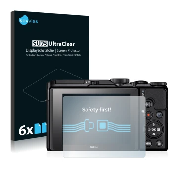 Face avant d’un emballage produit avec le logo de la marque Savvies. À côté, l’appareil Nikon Coolpix A900 est représenté avec