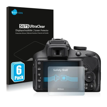 Face avant d’un emballage produit avec le logo de la marque Savvies. À côté, l’appareil Nikon D3400 est représenté avec la pro