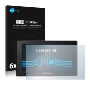 Face avant d’un emballage produit avec le logo de la marque Savvies. À côté, l’appareil Garmin DriveSmart 51 LMT-D est représe