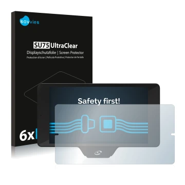 Face avant d’un emballage produit avec le logo de la marque Savvies. À côté, l’appareil Coyote Nav+ 2017 est représenté avec l