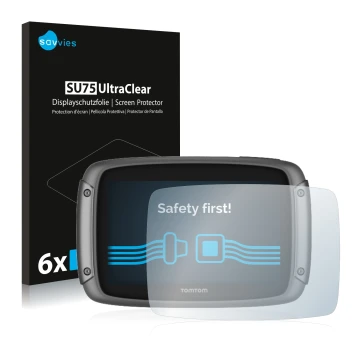 Face avant d’un emballage produit avec le logo de la marque Savvies. À côté, l’appareil TomTom Rider 500 est représenté avec l