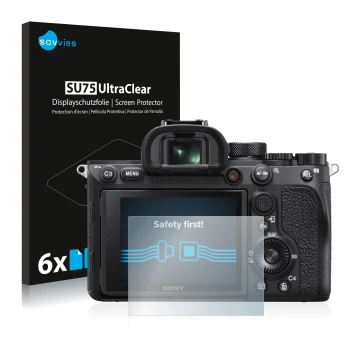 Face avant d’un emballage produit avec le logo de la marque Savvies. À côté, l’appareil Sony Alpha 7R IV est représenté avec l