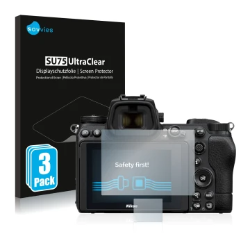 Face avant d’un emballage produit avec le logo de la marque Savvies. À côté, l’appareil Nikon Z 7 II est représenté avec la pr