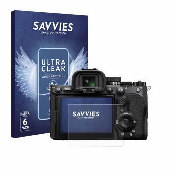 Face avant d’un emballage produit avec le logo de la marque Savvies. À côté, l’appareil Sony Alpha 7 V (ILCE-7M5) est représen