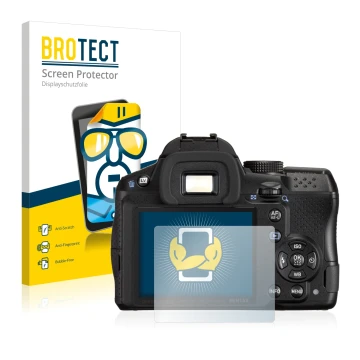 Face avant d’un emballage produit avec le logo de la marque BROTECT. À côté, l’appareil Pentax K-30 est représenté avec la pro