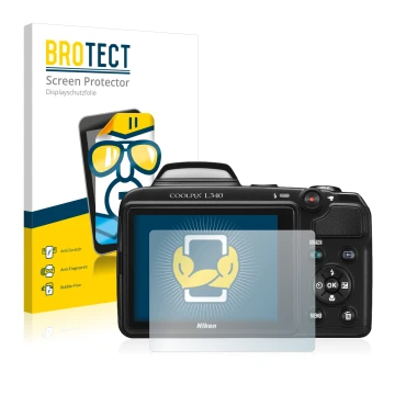 Face avant d’un emballage produit avec le logo de la marque BROTECT. À côté, l’appareil Nikon Coolpix L340 est représenté avec