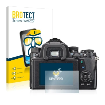 Face avant d’un emballage produit avec le logo de la marque BROTECT. À côté, l’appareil Pentax KP est représenté avec la prote