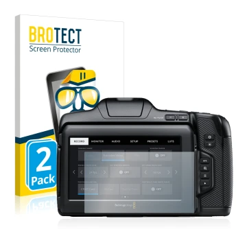Face avant d’un emballage produit avec le logo de la marque BROTECT. À côté, l’appareil Blackmagic Pocket Cinema Camera 6K Pro