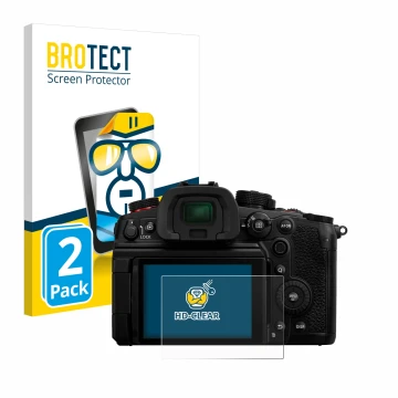 Face avant d’un emballage produit avec le logo de la marque BROTECT. À côté, l’appareil Panasonic Lumix DC-GH7 est représenté 