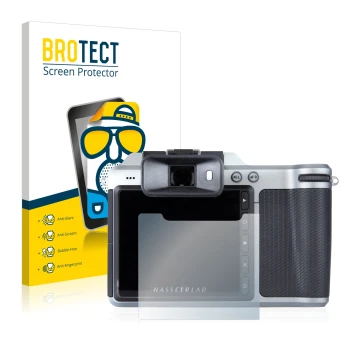 Face avant d’un emballage produit avec le logo de la marque BROTECT. À côté, l’appareil Hasselblad X1D-50c est représenté avec
