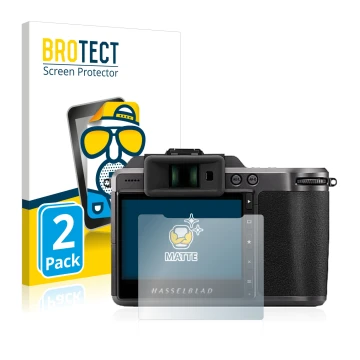 Face avant d’un emballage produit avec le logo de la marque BROTECT. À côté, l’appareil Hasselblad X1D II 50C est représenté a