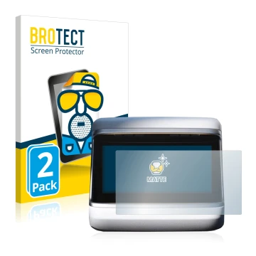 Face avant d’un emballage produit avec le logo de la marque BROTECT. À côté, l’appareil Tesla Model S Plaid 2023 (Affichage ar