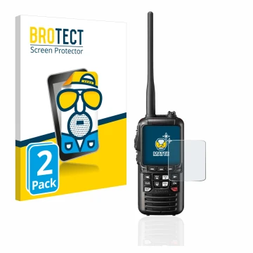 Face avant d’un emballage produit avec le logo de la marque BROTECT. À côté, l’appareil Standard Horizon HX890 est représenté 