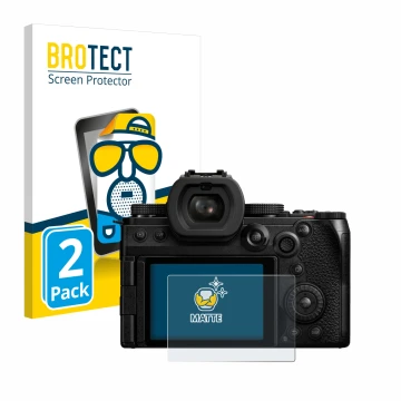 Face avant d’un emballage produit avec le logo de la marque BROTECT. À côté, l’appareil Panasonic Lumix DC-S5II est représenté