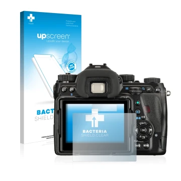 Face avant d’un emballage produit avec le logo de la marque upscreen. À côté, l’appareil Pentax K-1 est représenté avec la pro