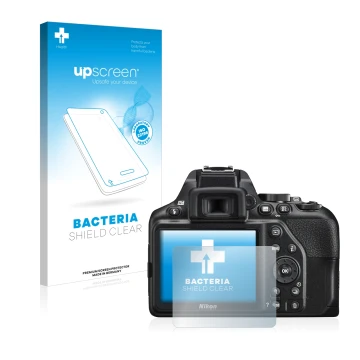 Face avant d’un emballage produit avec le logo de la marque upscreen. À côté, l’appareil Nikon D3500 est représenté avec la pr
