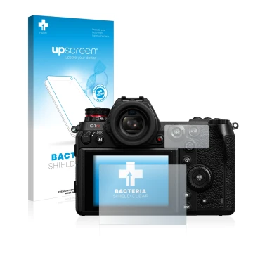 Face avant d’un emballage produit avec le logo de la marque upscreen. À côté, l’appareil Panasonic Lumix DC-S1R est représenté