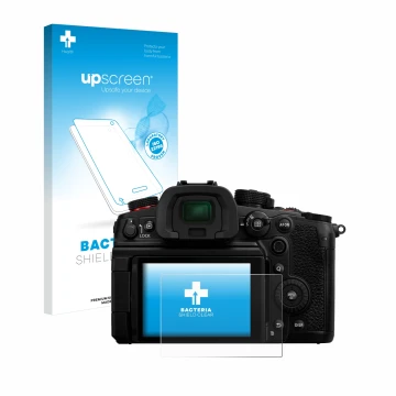 Face avant d’un emballage produit avec le logo de la marque upscreen. À côté, l’appareil Panasonic Lumix DC-GH7 est représenté