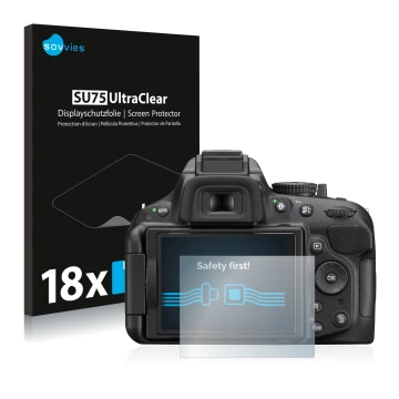 Face avant d’un emballage produit avec le logo de la marque Savvies. À côté, l’appareil Nikon D5200 est représenté avec la pro