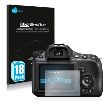 Face avant d’un emballage produit avec le logo de la marque Savvies. À côté, l’appareil Sony Alpha 58 (SLT-A58) est représenté