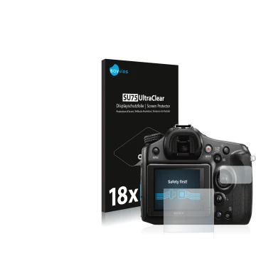 Face avant d’un emballage produit avec le logo de la marque Savvies. À côté, l’appareil Sony Alpha 68 est représenté avec la p