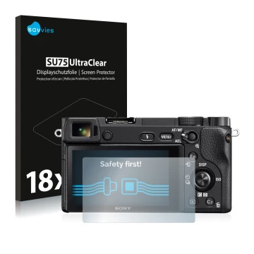 Face avant d’un emballage produit avec le logo de la marque Savvies. À côté, l’appareil Sony Alpha 6300 est représenté avec la