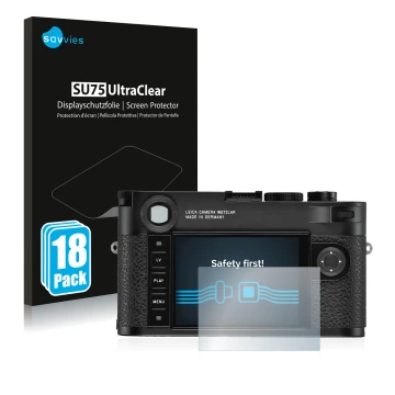 Face avant d’un emballage produit avec le logo de la marque Savvies. À côté, l’appareil Leica M10-R est représenté avec la pro