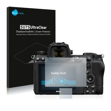 Face avant d’un emballage produit avec le logo de la marque Savvies. À côté, l’appareil Nikon Z 7 II est représenté avec la pr