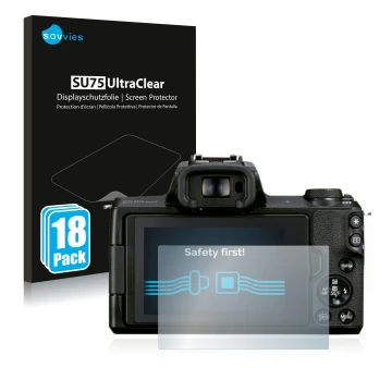 Face avant d’un emballage produit avec le logo de la marque Savvies. À côté, l’appareil Canon EOS M50 Mark II est représenté a