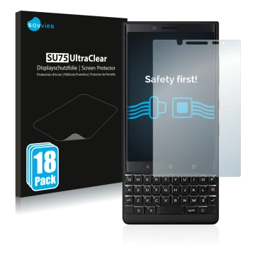 Face avant d’un emballage produit avec le logo de la marque Savvies. À côté, l’appareil BlackBerry Key2 (Dual Sim) est représe
