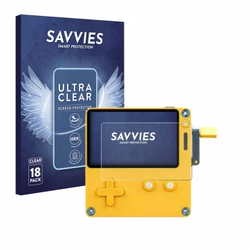 Face avant d’un emballage produit avec le logo de la marque Savvies. À côté, l’appareil Panic Playdate est représenté avec la 