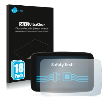 Face avant d’un emballage produit avec le logo de la marque Savvies. À côté, l’appareil TomTom GO Exclusive est représenté ave