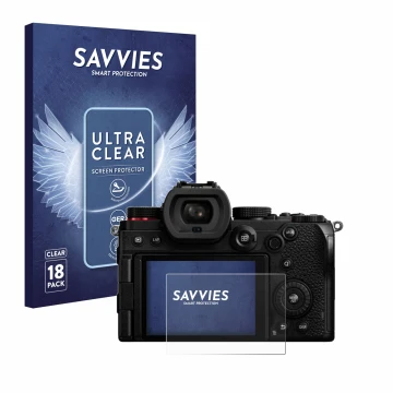 Face avant d’un emballage produit avec le logo de la marque Savvies. À côté, l’appareil Panasonic Lumix DC-S5D est représenté 