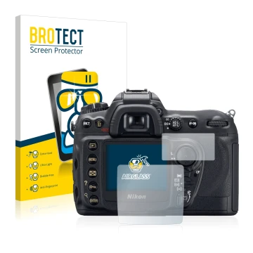 Face avant d’un emballage produit avec le logo de la marque BROTECT. À côté, l’appareil Nikon D200 est représenté avec la prot